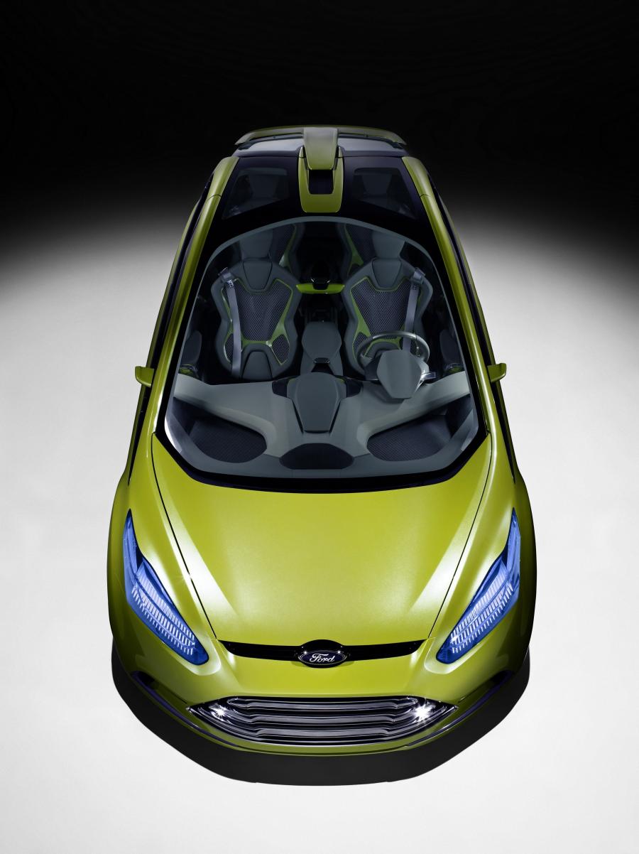  Ford iosis Max Concept 2009 года  (фото 2 из 45)